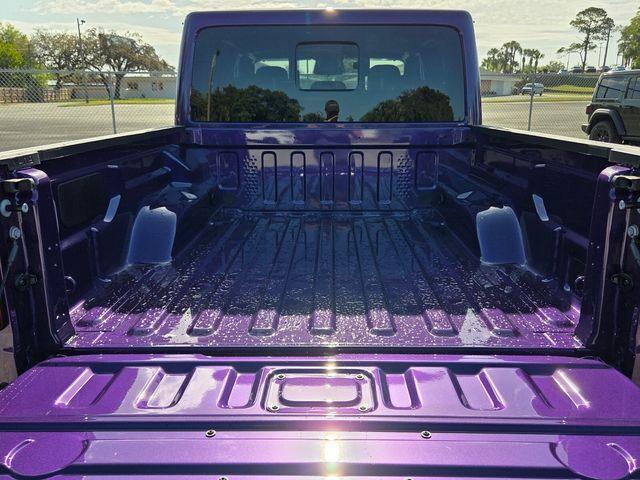 new 2026 Jeep Gladiator car, priced at $48,275