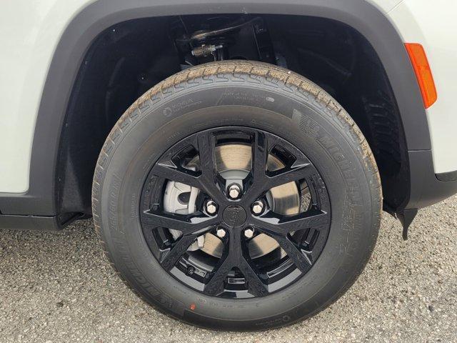 new 2025 Jeep Grand Cherokee L car, priced at $36,907