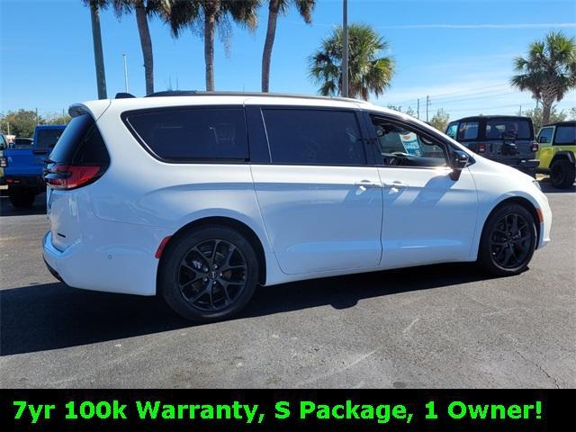 used 2024 Chrysler Pacifica car, priced at $38,500