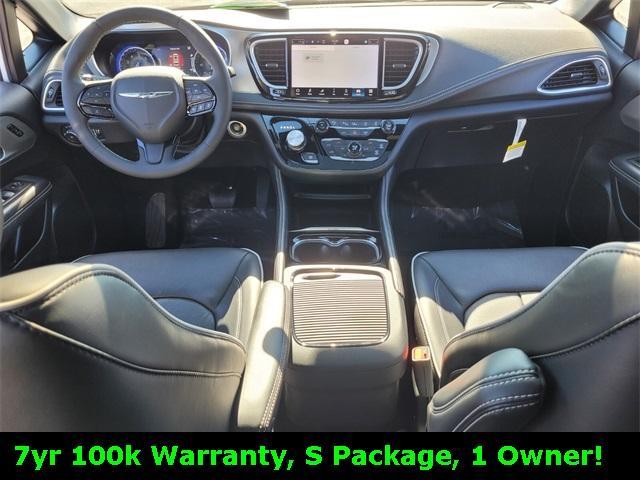 used 2024 Chrysler Pacifica car, priced at $38,500