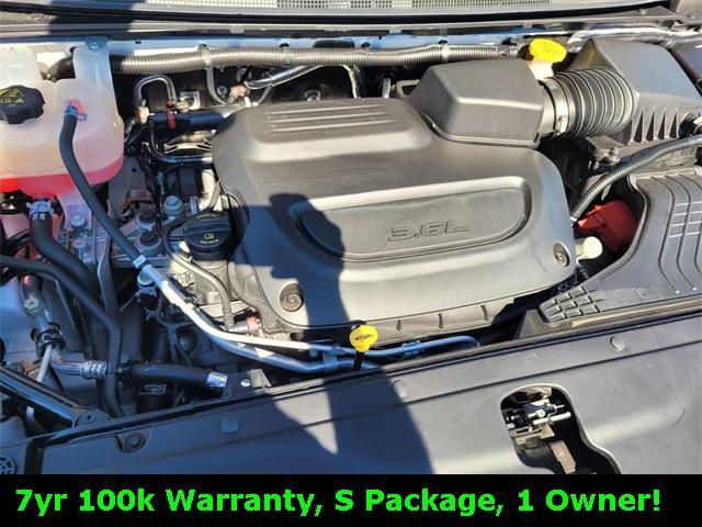 used 2024 Chrysler Pacifica car, priced at $38,500