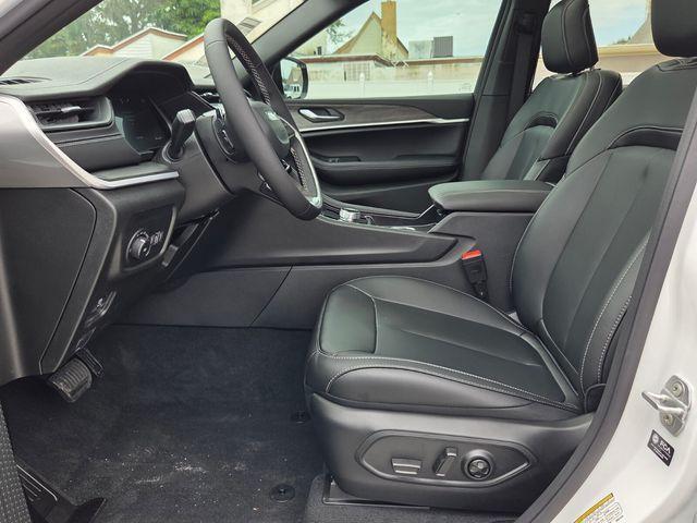 new 2026 Jeep Grand Cherokee L car, priced at $42,525