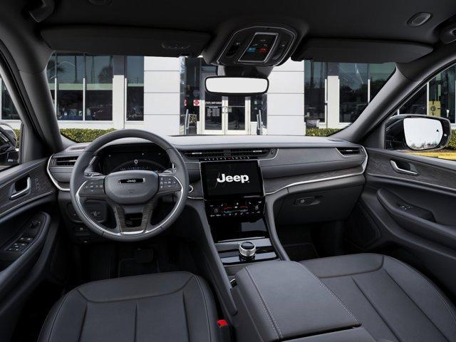 new 2025 Jeep Grand Cherokee car, priced at $35,905