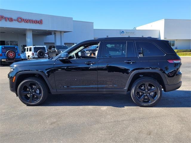 new 2025 Jeep Grand Cherokee car, priced at $34,247
