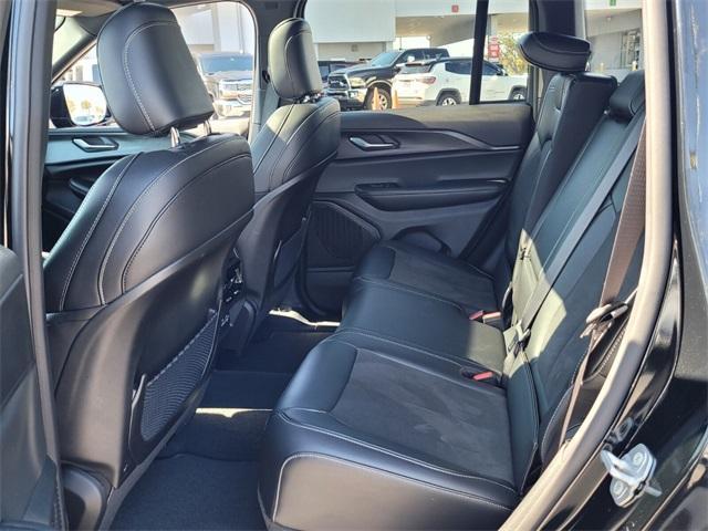 new 2025 Jeep Grand Cherokee car, priced at $34,247