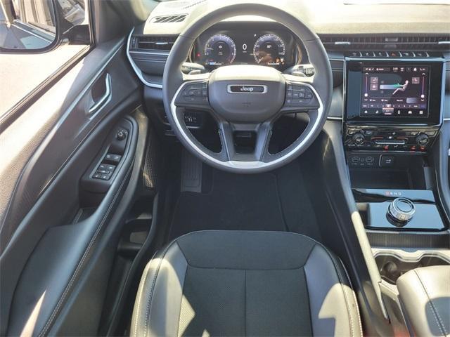 new 2025 Jeep Grand Cherokee car, priced at $34,247