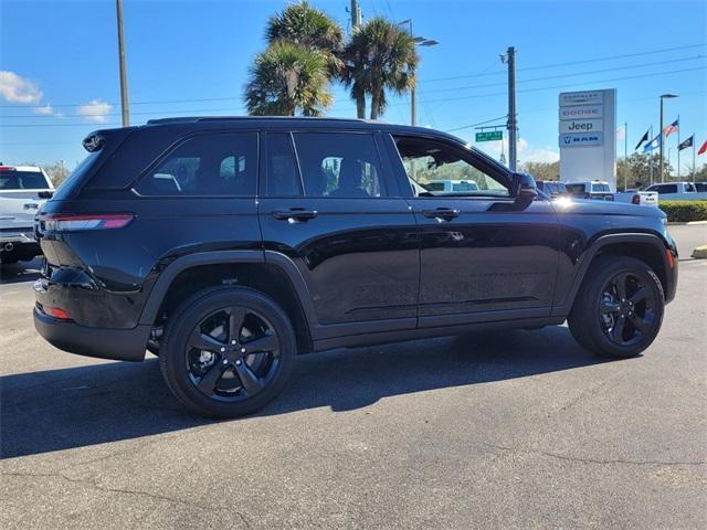 new 2025 Jeep Grand Cherokee car, priced at $34,247