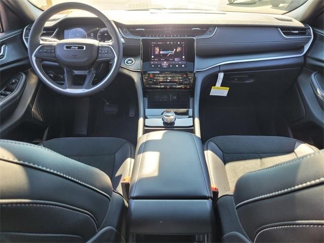 new 2025 Jeep Grand Cherokee car, priced at $34,247