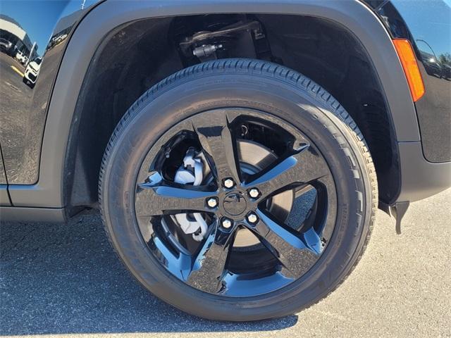 new 2025 Jeep Grand Cherokee car, priced at $34,247