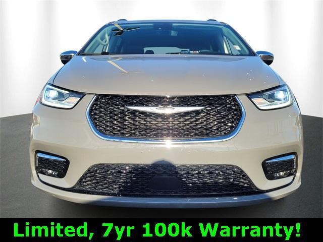 used 2023 Chrysler Pacifica car, priced at $35,888