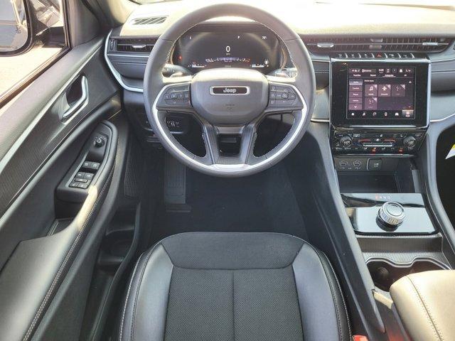 new 2025 Jeep Grand Cherokee car, priced at $33,747