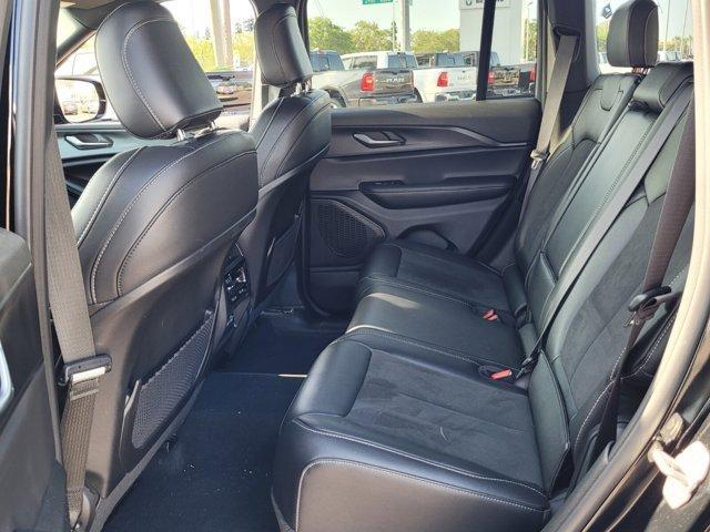 new 2025 Jeep Grand Cherokee car, priced at $33,747