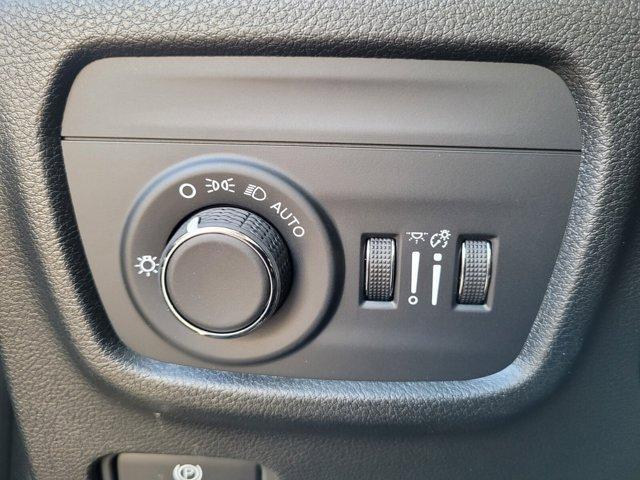 new 2025 Jeep Grand Cherokee car, priced at $33,747