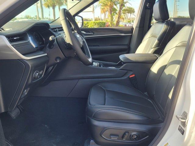 new 2025 Jeep Grand Cherokee car, priced at $40,350