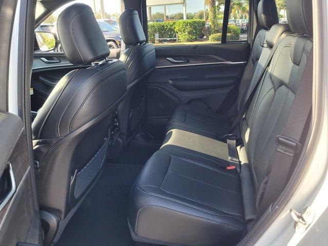 new 2025 Jeep Grand Cherokee car, priced at $40,350