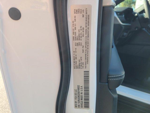 new 2025 Jeep Grand Cherokee car, priced at $40,350