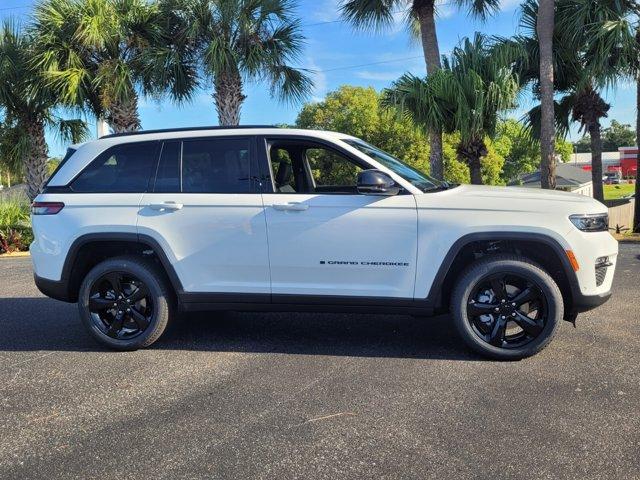 new 2025 Jeep Grand Cherokee car, priced at $40,350