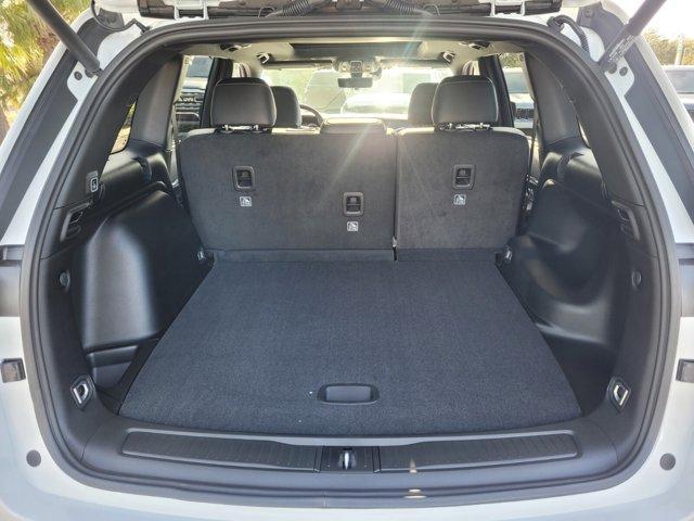 new 2025 Jeep Grand Cherokee car, priced at $40,350