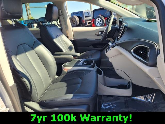 used 2024 Chrysler Pacifica car, priced at $32,998