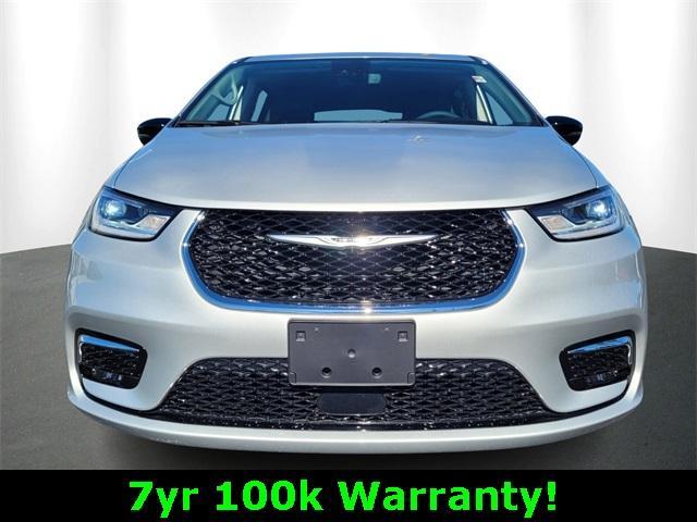 used 2024 Chrysler Pacifica car, priced at $32,998
