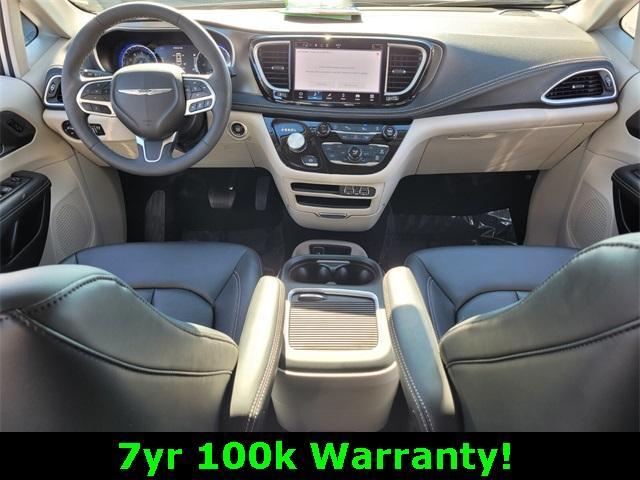 used 2024 Chrysler Pacifica car, priced at $32,998
