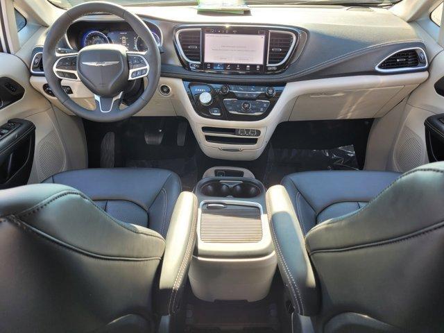 used 2024 Chrysler Pacifica car, priced at $33,788