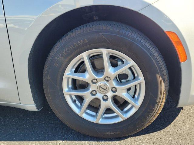 used 2024 Chrysler Pacifica car, priced at $33,788