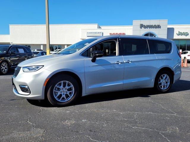 used 2024 Chrysler Pacifica car, priced at $33,788