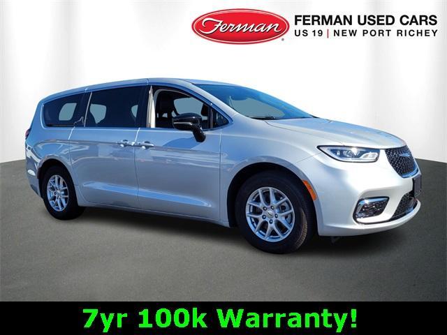 used 2024 Chrysler Pacifica car, priced at $32,998