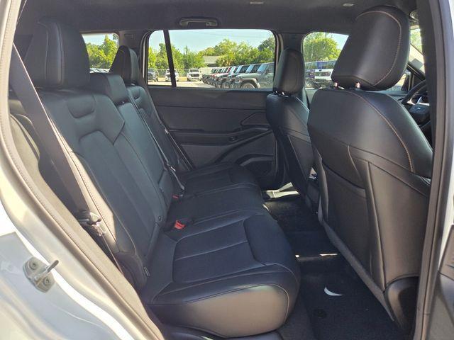 new 2026 Jeep Cherokee car, priced at $37,765