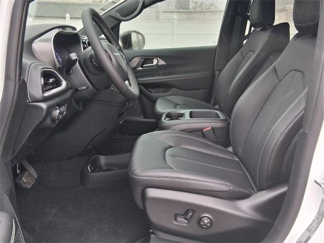 new 2026 Chrysler Pacifica car, priced at $40,356