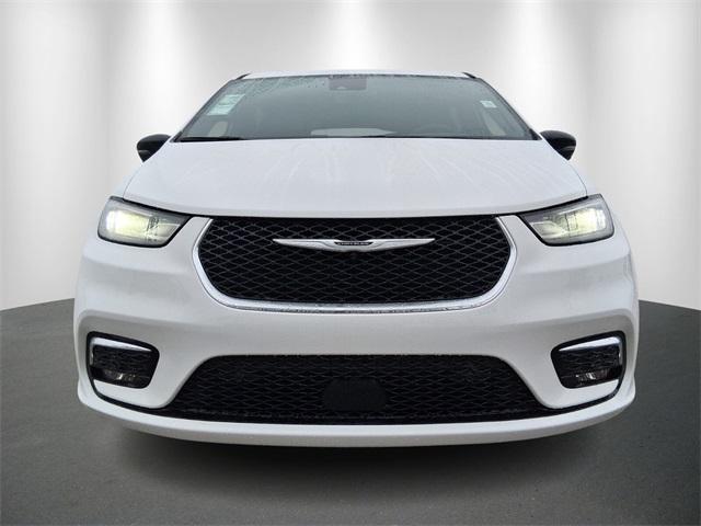 new 2026 Chrysler Pacifica car, priced at $40,356