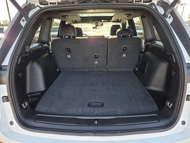 new 2026 Jeep Grand Cherokee car, priced at $40,376