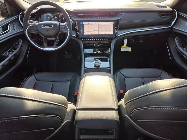 new 2026 Jeep Grand Cherokee car, priced at $40,376