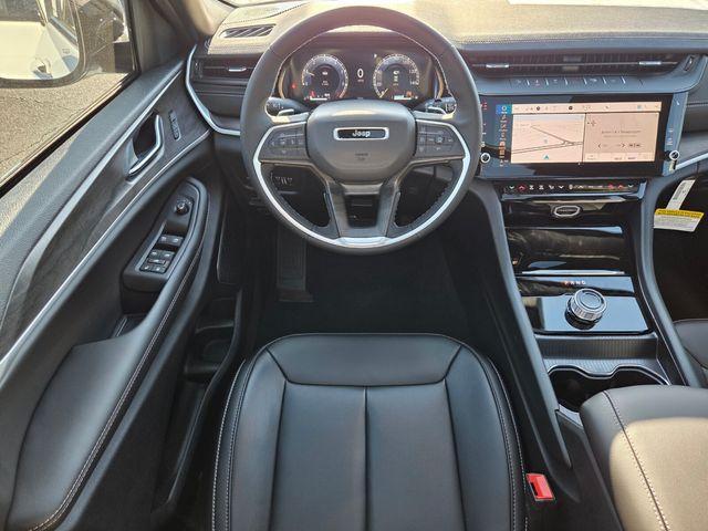 new 2026 Jeep Grand Cherokee car, priced at $40,376