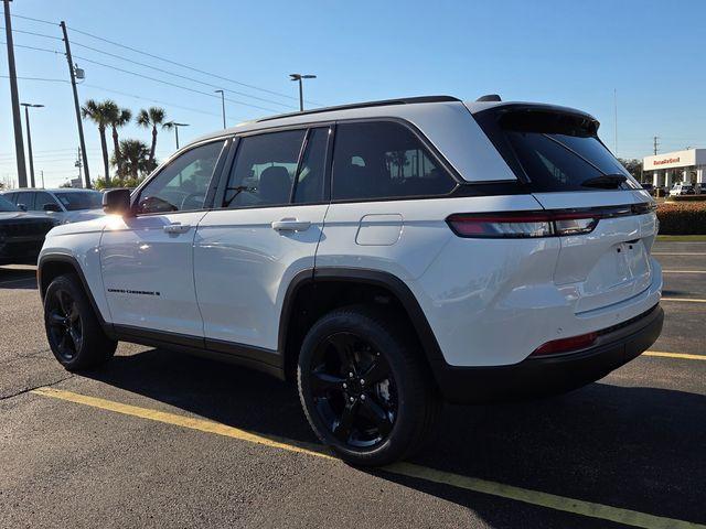 new 2026 Jeep Grand Cherokee car, priced at $40,376
