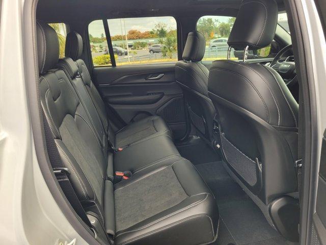 new 2025 Jeep Grand Cherokee car, priced at $35,670