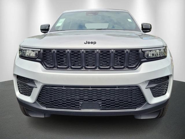 new 2025 Jeep Grand Cherokee car, priced at $35,670