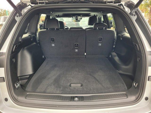 new 2025 Jeep Grand Cherokee car, priced at $35,670