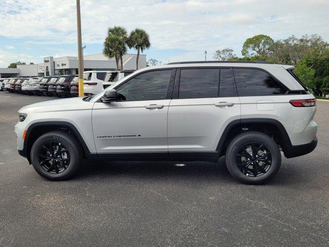 new 2025 Jeep Grand Cherokee car, priced at $35,670