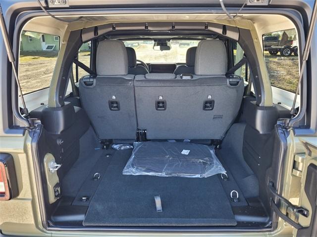 new 2026 Jeep Wrangler car, priced at $41,354