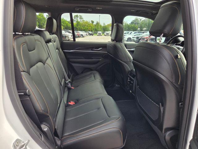 new 2026 Jeep Grand Cherokee car, priced at $45,230