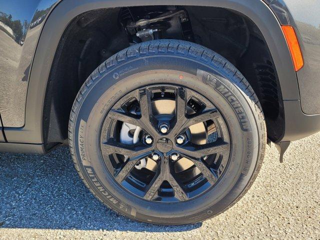 new 2025 Jeep Grand Cherokee car, priced at $35,350