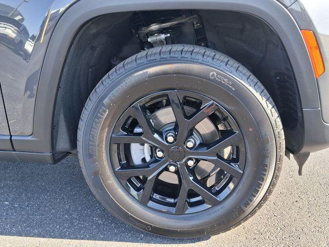 new 2025 Jeep Grand Cherokee car, priced at $34,941