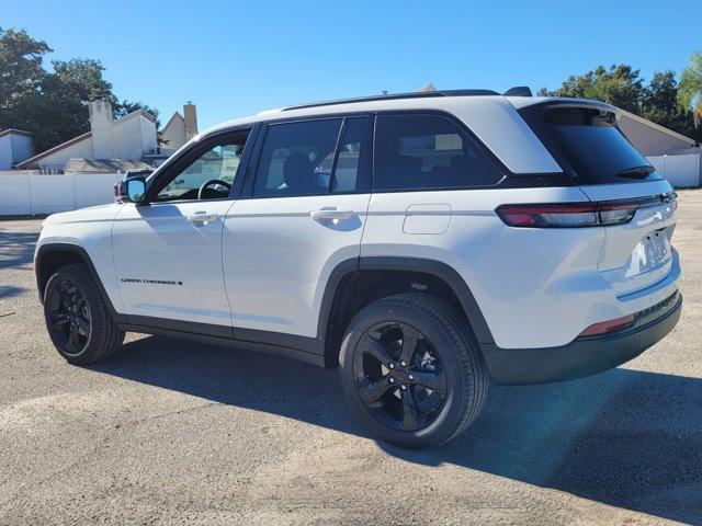 new 2025 Jeep Grand Cherokee car, priced at $42,499