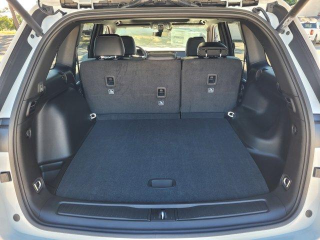 new 2025 Jeep Grand Cherokee car, priced at $42,499