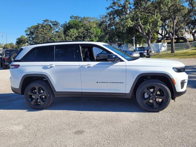 new 2025 Jeep Grand Cherokee car, priced at $42,499