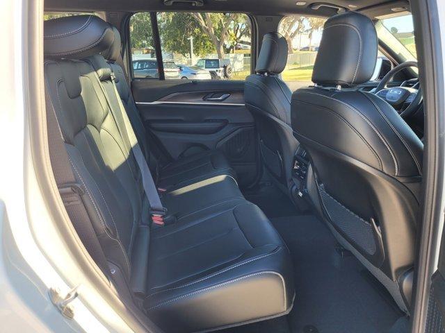 new 2025 Jeep Grand Cherokee car, priced at $42,499