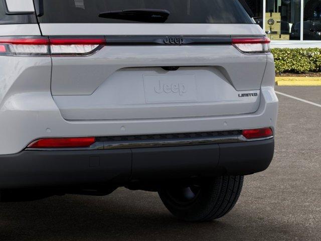 new 2025 Jeep Grand Cherokee car, priced at $39,221