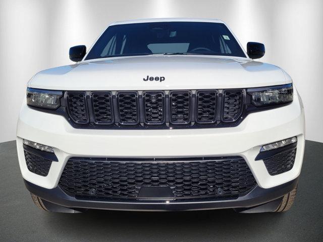 new 2025 Jeep Grand Cherokee car, priced at $42,499